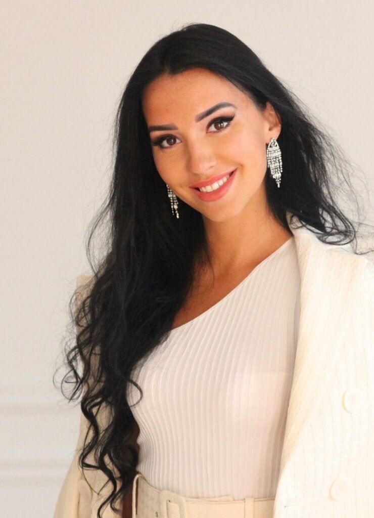 Krystyna Kravtsova, Pianist